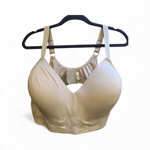 Breezies Soft Lace Wireless T-Shirt Bra